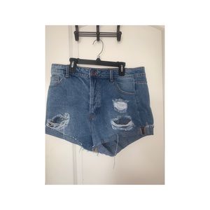 Fashion Nova Can’t Cuff Me Denim Shorts